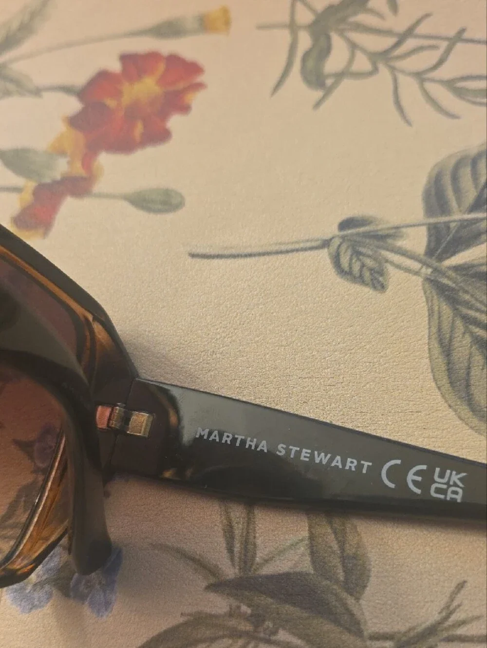 Martha Stewart Classic Black Square Women's Sunglasses - Elegant UV Protection